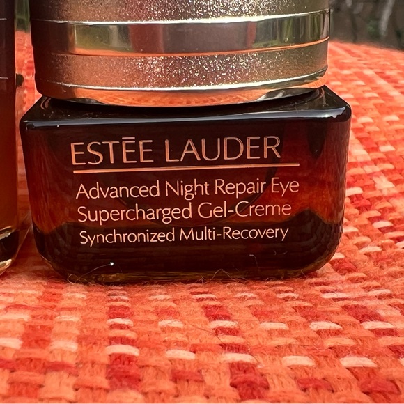 Estee Lauder Advanced Night Repair Gel Eye Cream + Serum. Revitalizing Supreme - Picture 3 of 10